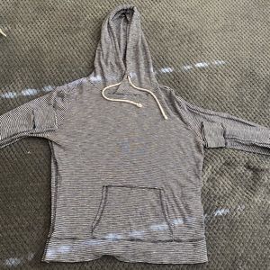 Forever 21 black and white zebra type sweater